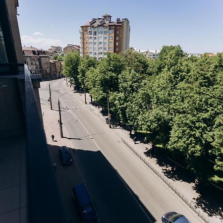 Apartments Біля Жд Вокзалу Ivano-Frankivsk Exterior foto