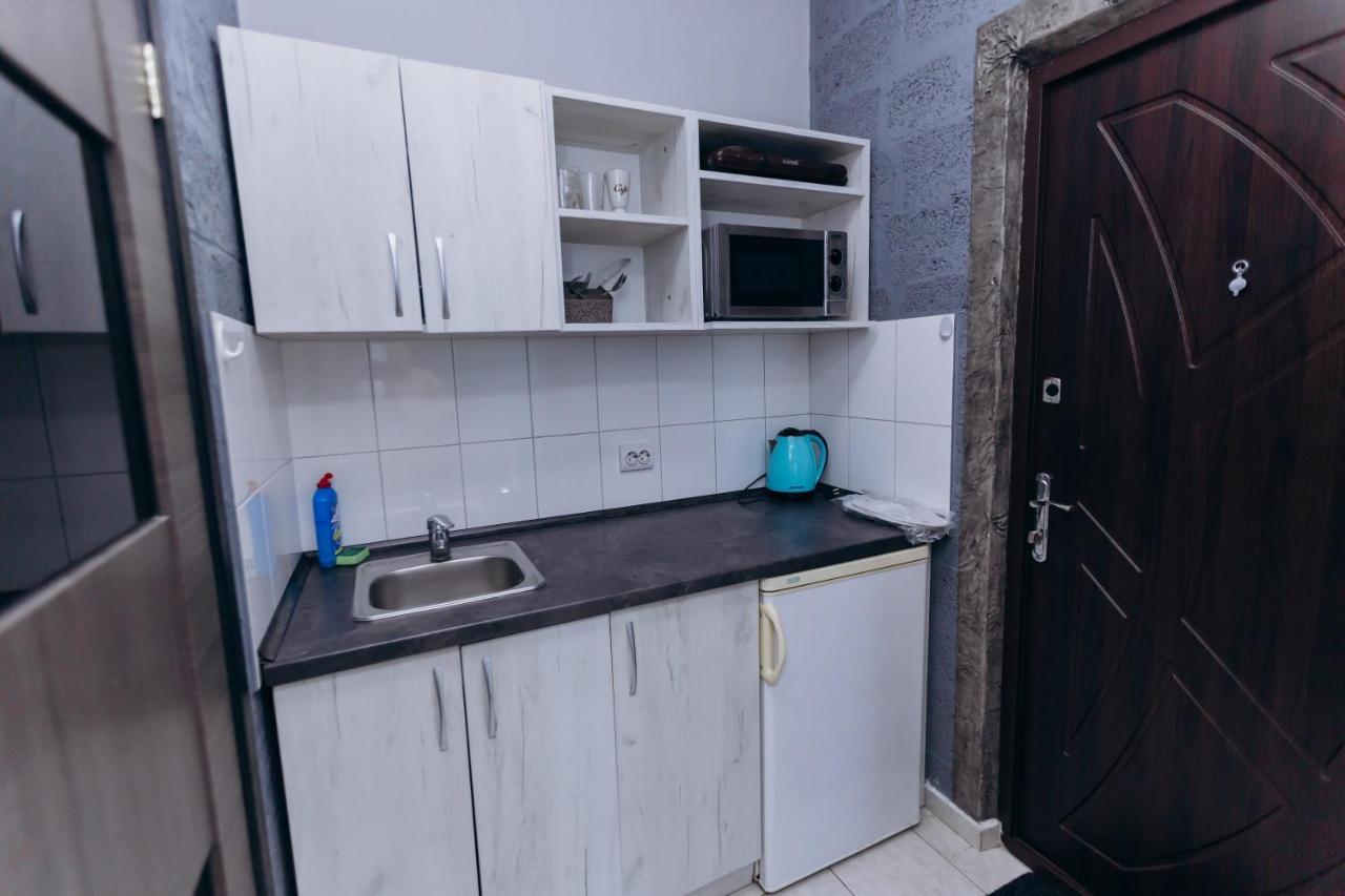 Apartments Біля Жд Вокзалу Ivano-Frankivsk Exterior foto